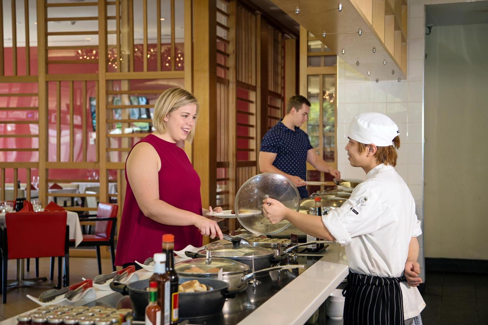 Hotel Crowne Plaza Lasseters By Ihg