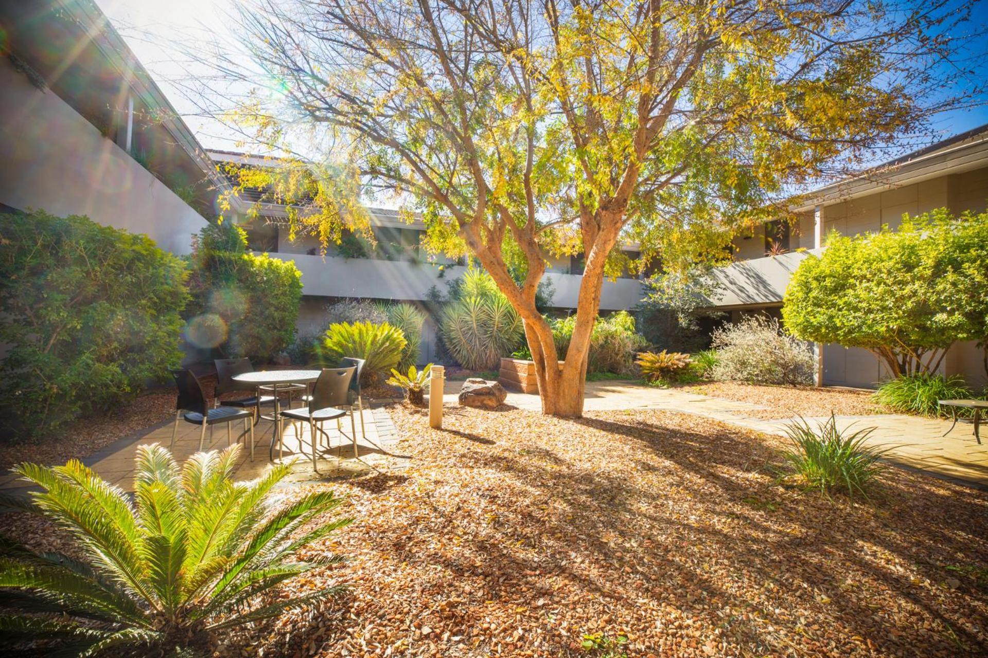 Hotel Crowne Plaza Lasseters By Ihg Alice Springs
