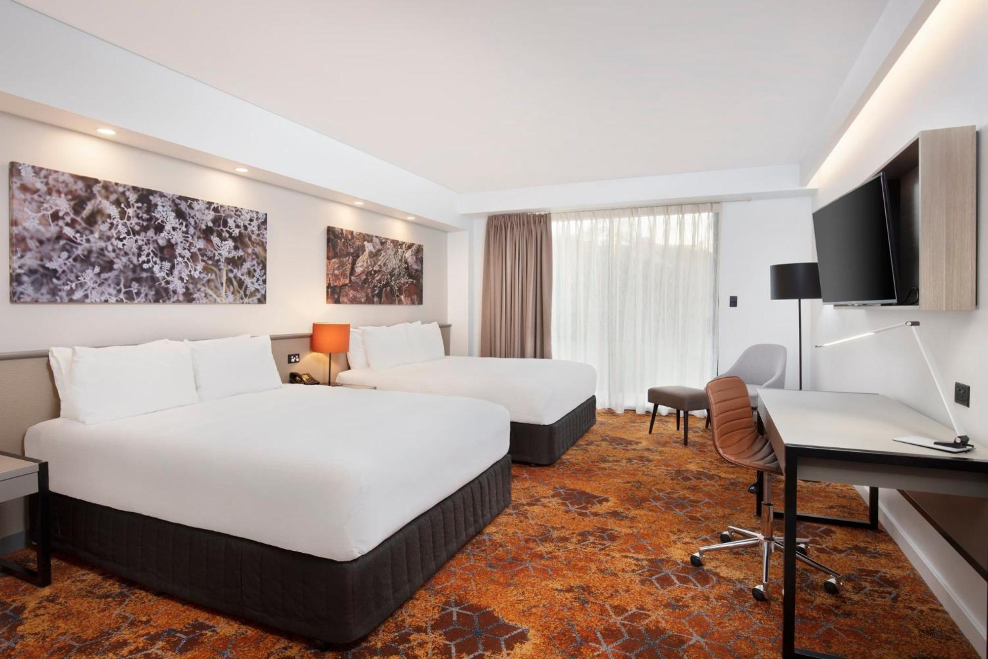 Crowne Plaza Lasseters By Ihg Hotel 4*